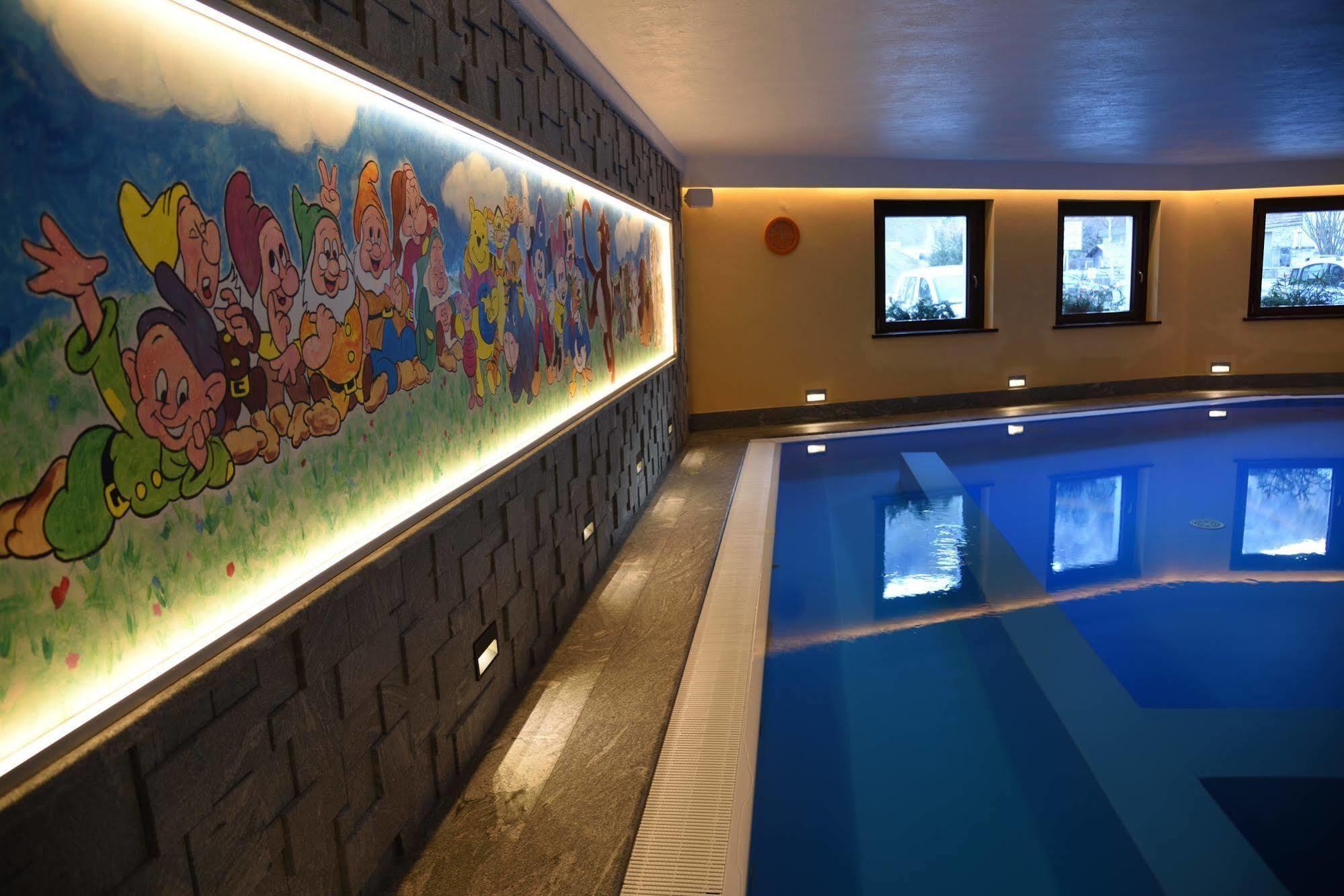 Petit Hotel コー​​ニュ エクステリア 写真